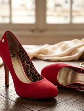 GUESS Magenta Suede Pointe Toe Heels Slip On 8M